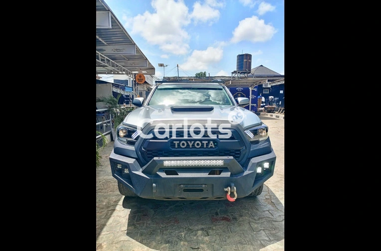 FOREIGN USED 2018 TOYOTA TACOMA TRD SPORT