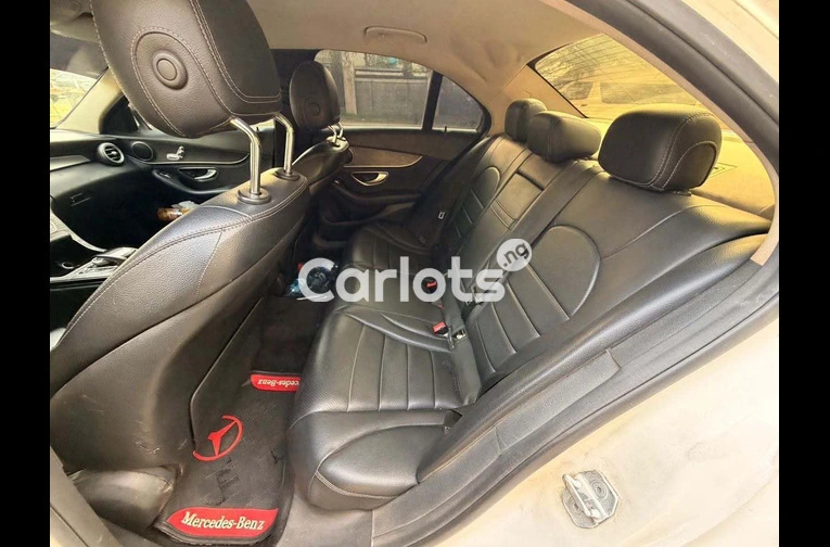 2016 MERCEDES BENZ C300 - 5/7