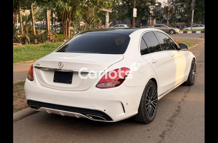 2016 MERCEDES BENZ C300 - 6/7