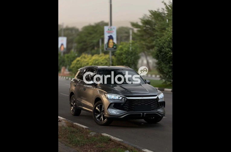 2025 BYD Song Pro DM-i - 3/7