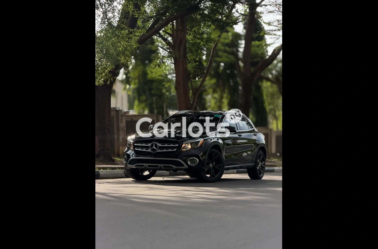 Foreign Used 2018 MERCEDES-BENZ GLA250 - 1/7
