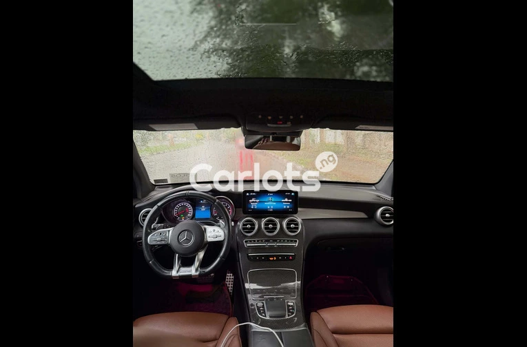 Clean 2017 MERCEDES-BENZ GLC300 - 5/7
