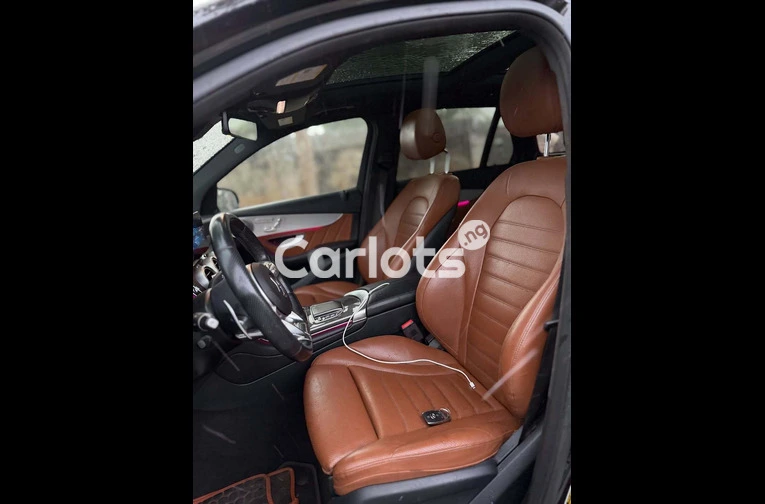 Clean 2017 MERCEDES-BENZ GLC300 - 6/7
