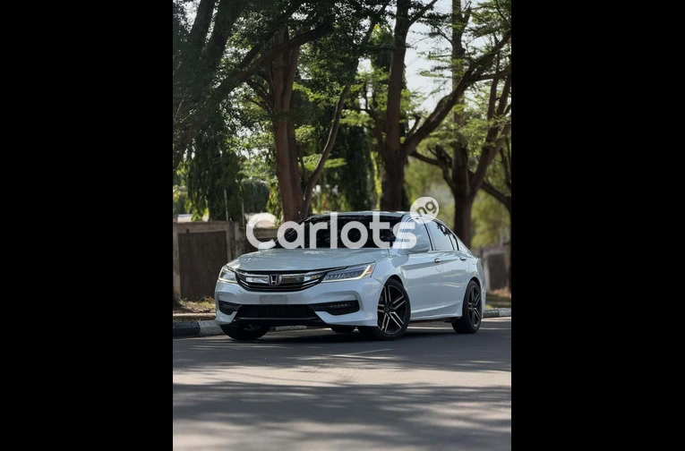 Sharp 2015 HONDA ACCORD