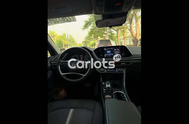 Sharp 2021 HYUNDAI SONATA - 4/7