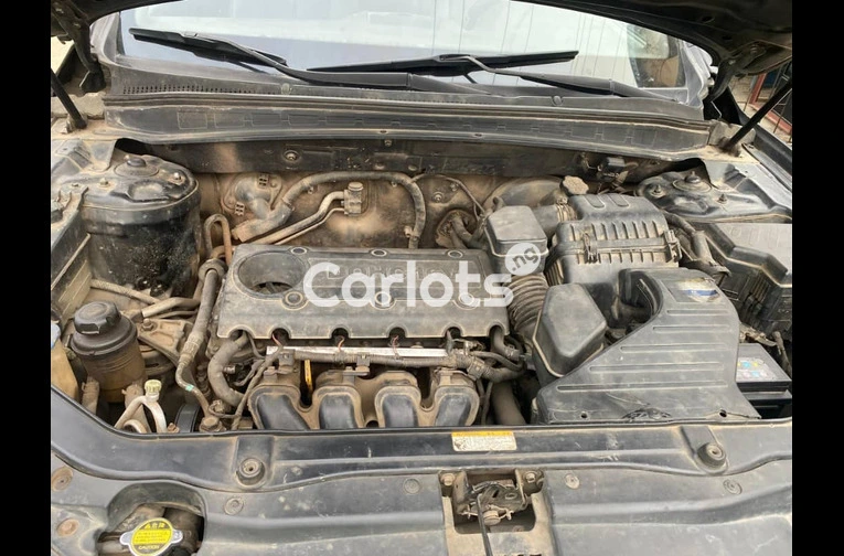 2012 Hyundai Santa Fe Limited - 5/7