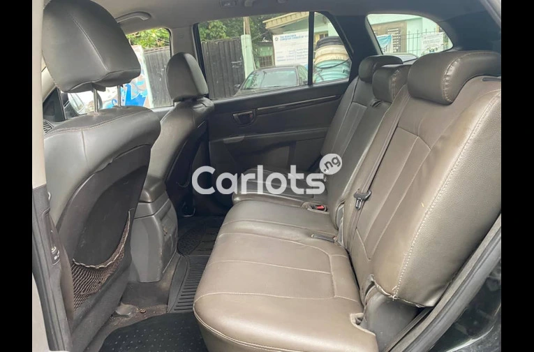 2012 Hyundai Santa Fe Limited - 6/7