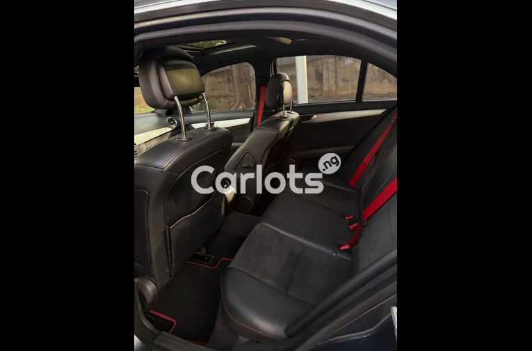 Clean 2013 MERCEDES-BENZ C300 - 5/7