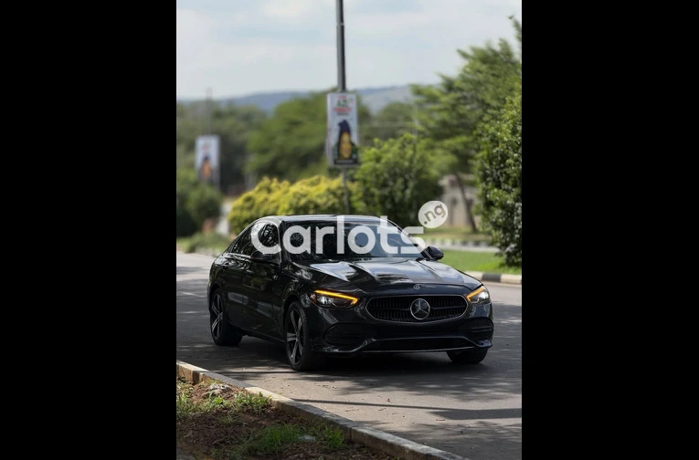2022 MERCEDES-BENZ C300 - 2/7