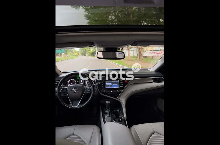 2018 Toyota Camry SE - 5/7
