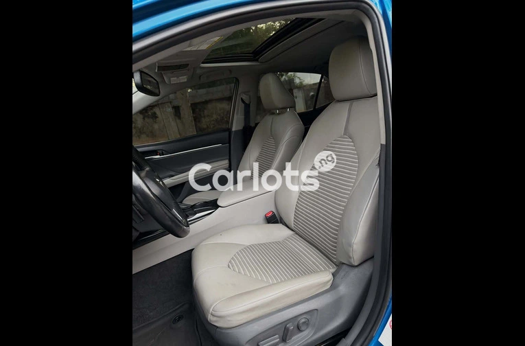 2018 Toyota Camry SE - 6/7