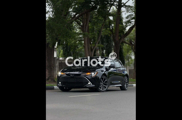 Used 2021 Toyota Corolla XSE Hatchback
