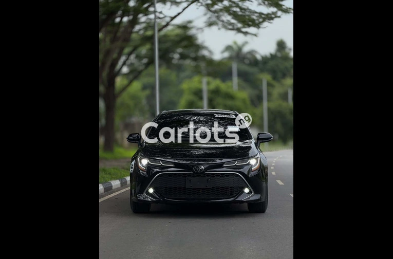 Used 2021 Toyota Corolla XSE Hatchback - 2/7