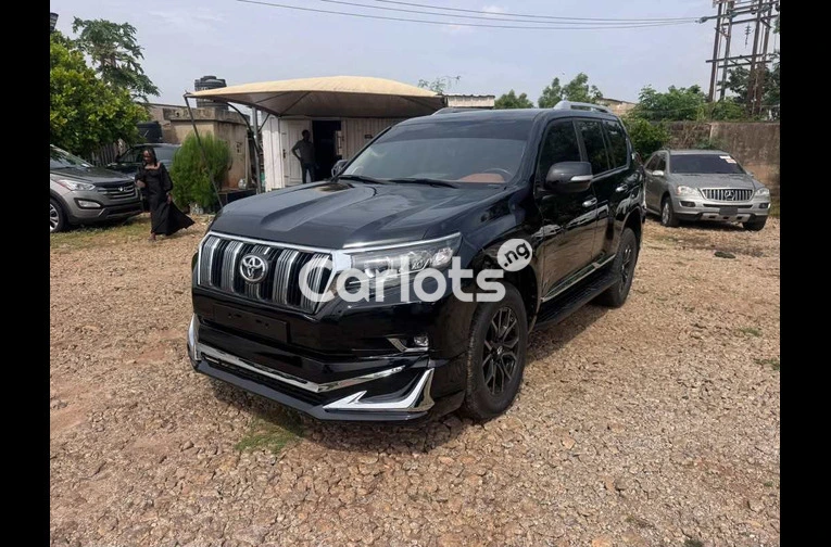 2023 UPGRADED TOYOTA LAND CRUISER PRADO - 2/7