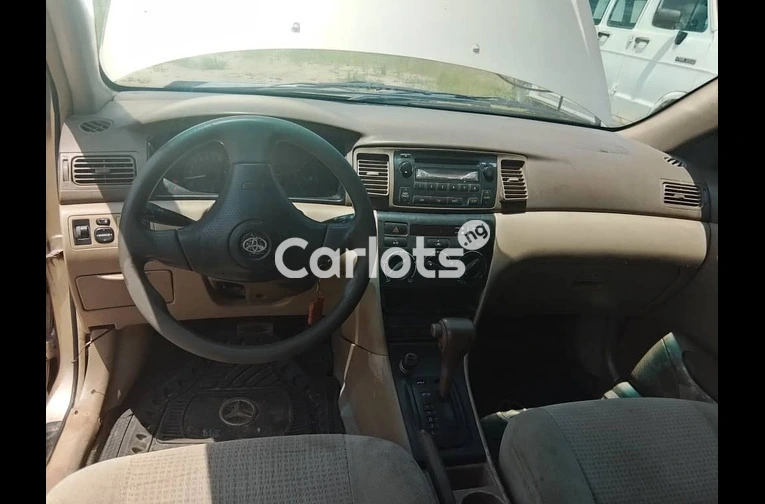 TOKS STANDARD 2005 TOYOTA COROLLA LE - 2/7