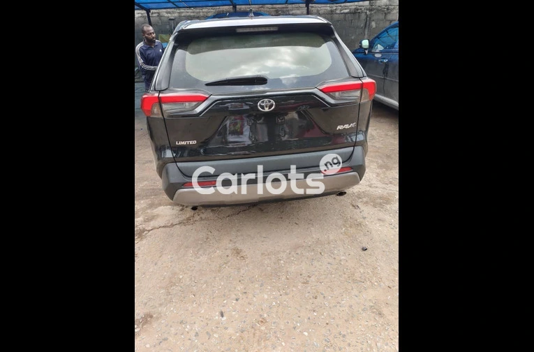 FOREIGN USED 2021 TOYOTA RAV4 LIMITED AWD - 7/7
