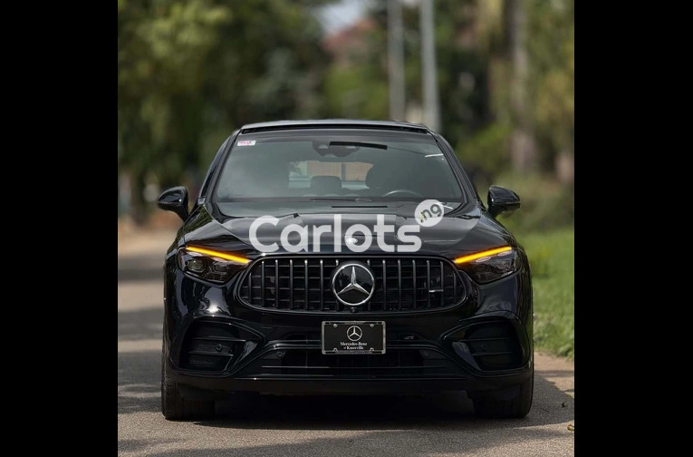 FOREIGN USED 2025 MERCEDES BENZ GLC63s AMG COUPE - 2/7