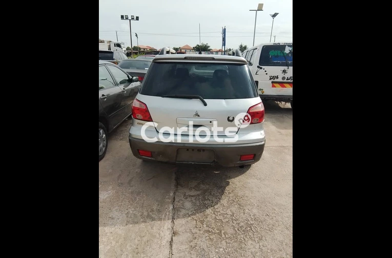 CLEAN REGISTERED MITSUBISHI OUTLANDER - 6/7
