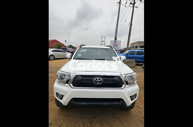 FOREIGN USED 2015 TOYOTA TACOMA PRE-RUNNER TRD SPORT