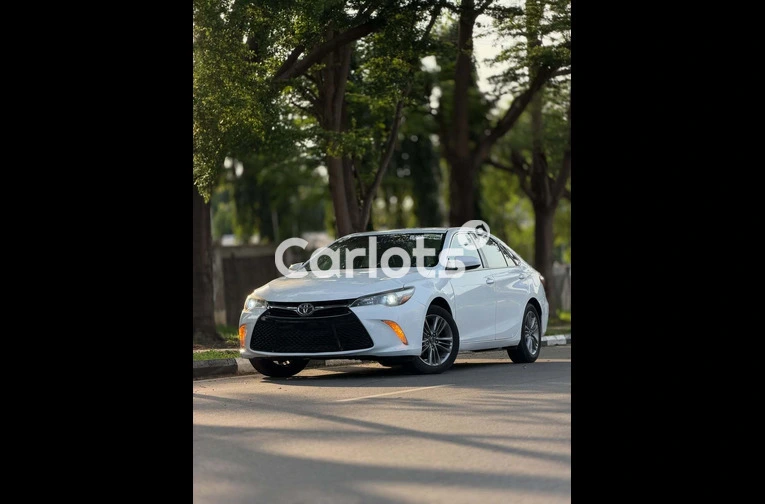 Foreign Used 2017 Toyota Camry SE