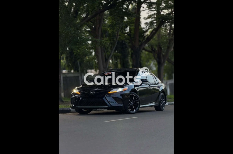 2018 Toyota Camry XSE Premium Sport Sedan