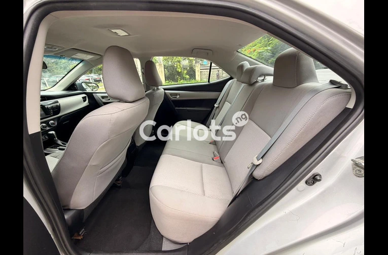 TOYOTA COROLLA LE 2014 - 5/7