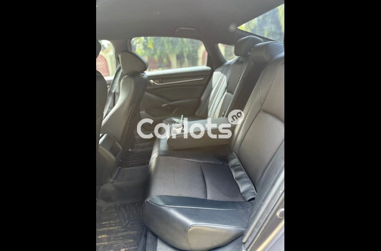 HONDA ACCORD 2018 SPORT - 2/7