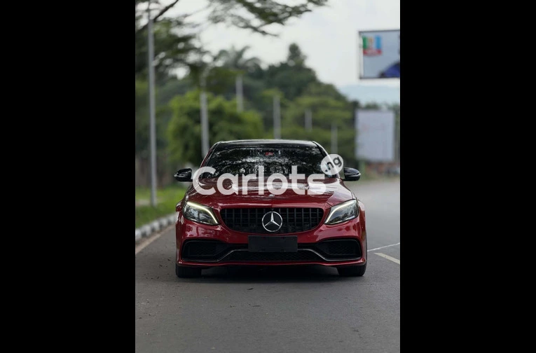 2017 Mercedes-Benz C63 AMG - 2/7
