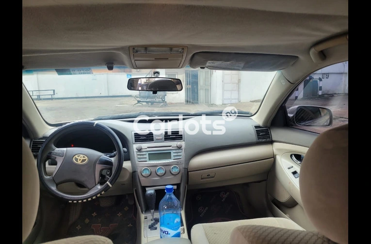 BELGIUM GRADE 2009 TOYOTA CAMRY (FIRST USER) - 2/7