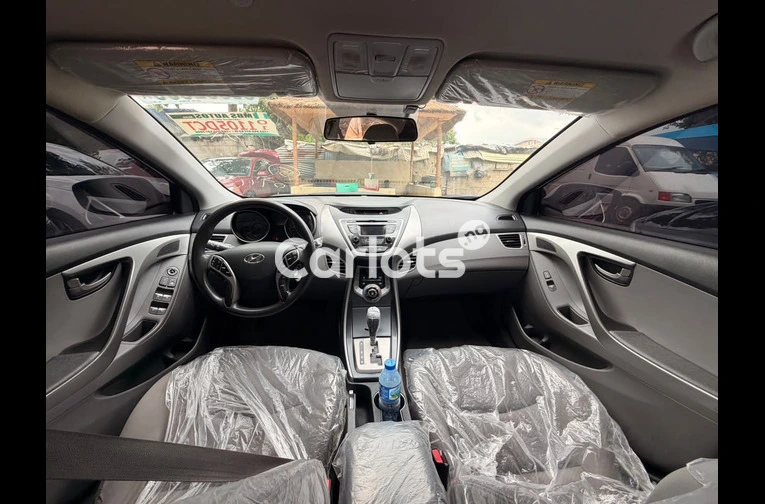 2014 HYUNDAI ELANTRA - 2/7