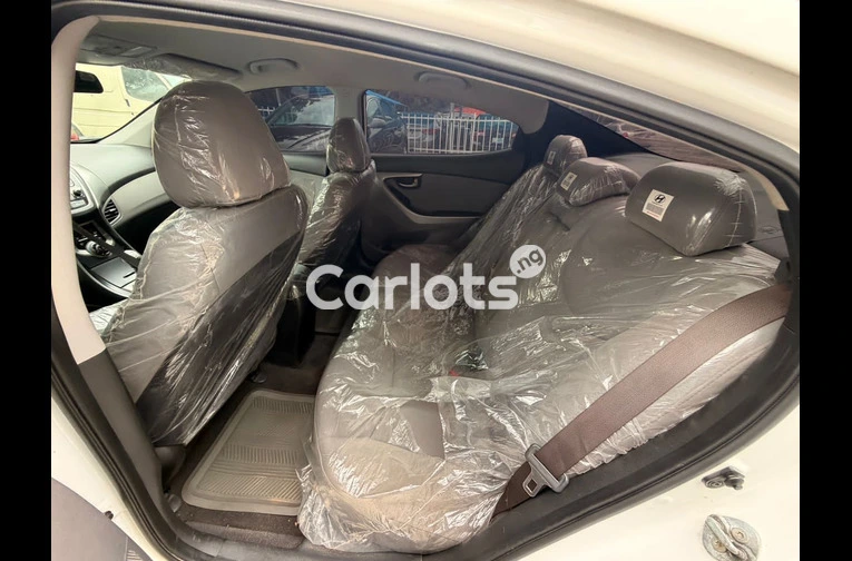 2014 HYUNDAI ELANTRA - 4/7