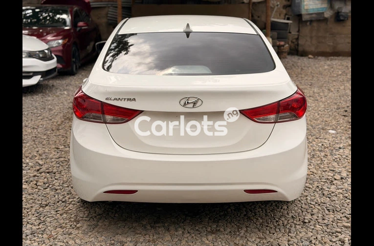 2014 HYUNDAI ELANTRA - 6/7