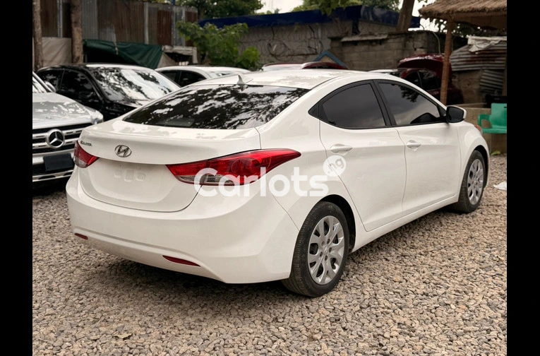 2014 HYUNDAI ELANTRA - 7/7