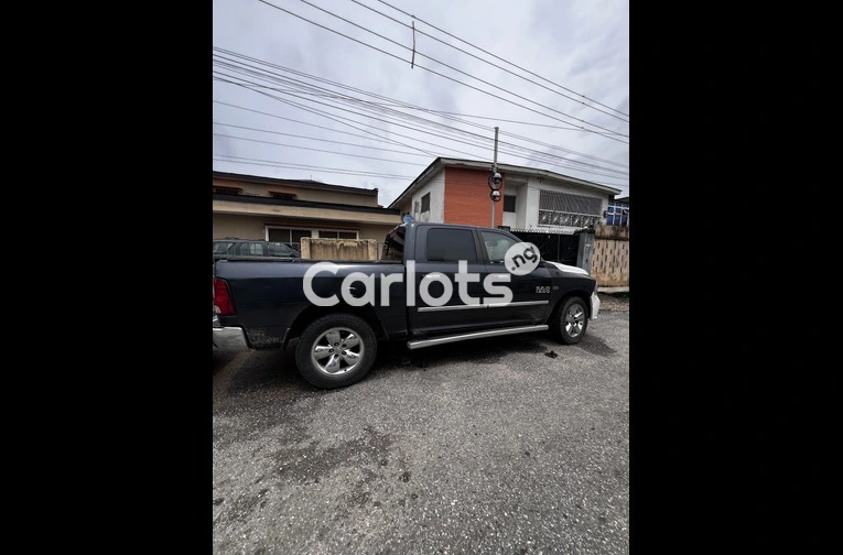 2015 Ram 1500 Crew Cab Automatic – Nigerian Used - 2/3