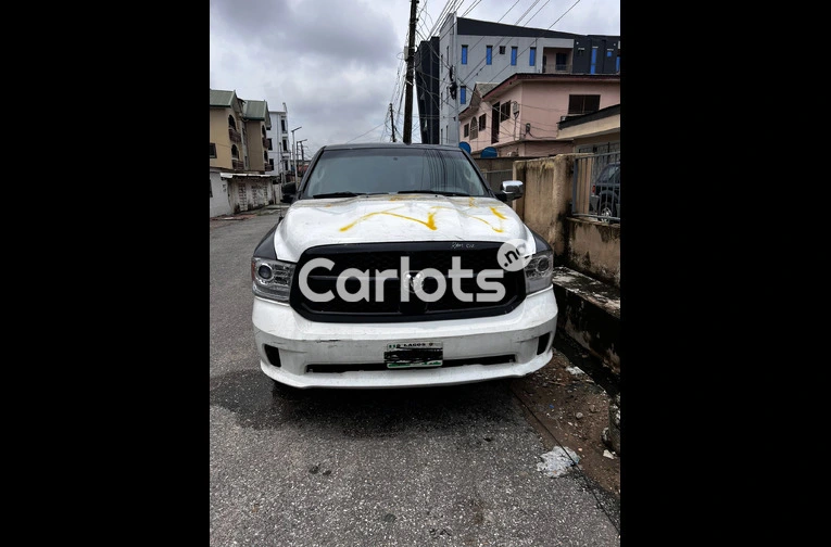 2015 Ram 1500 Crew Cab Automatic – Nigerian Used - 3/3