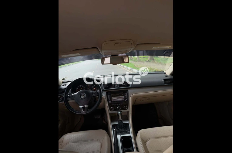 2012 Volkswagen Passat SE - 5/7