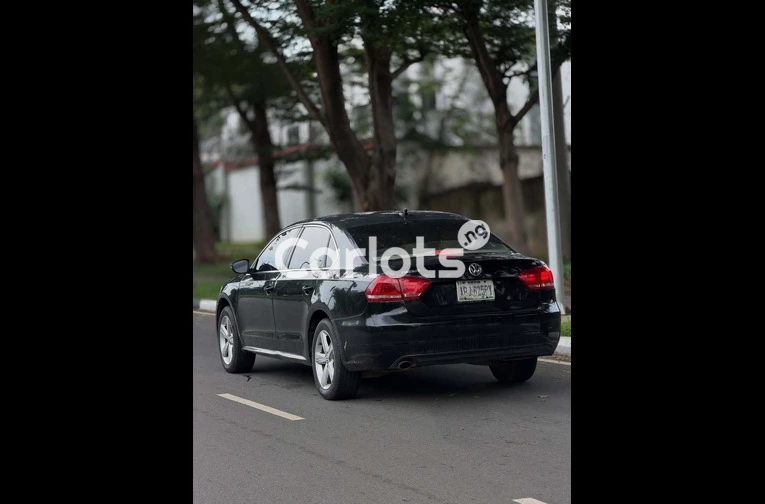 2012 Volkswagen Passat SE - 7/7