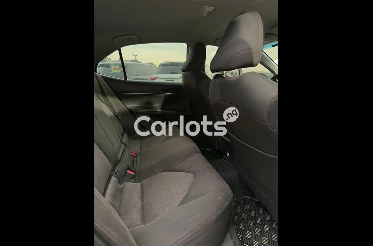 2018 TOYOTA CAMRY LE - 3/7