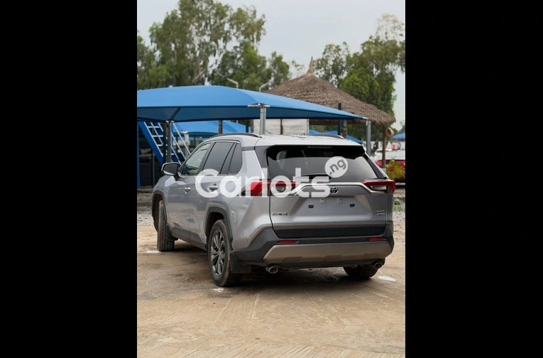 TOYOTA RAV4 2021 HYBRID - 6/7