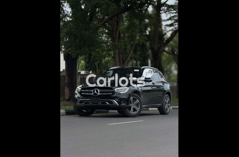 Foreign Used 2020 Mercedes-Benz GLC300 - 1/7
