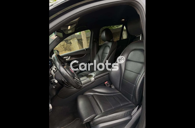 Foreign Used 2020 Mercedes-Benz GLC300 - 6/7