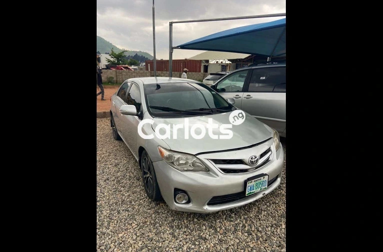 2010 Toyota corolla