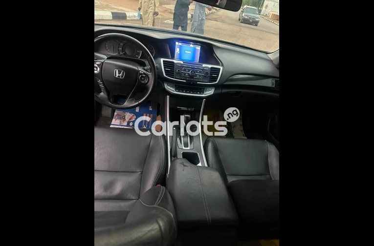 FOREIGN USED 2013 HONDA ACCORD - 3/6
