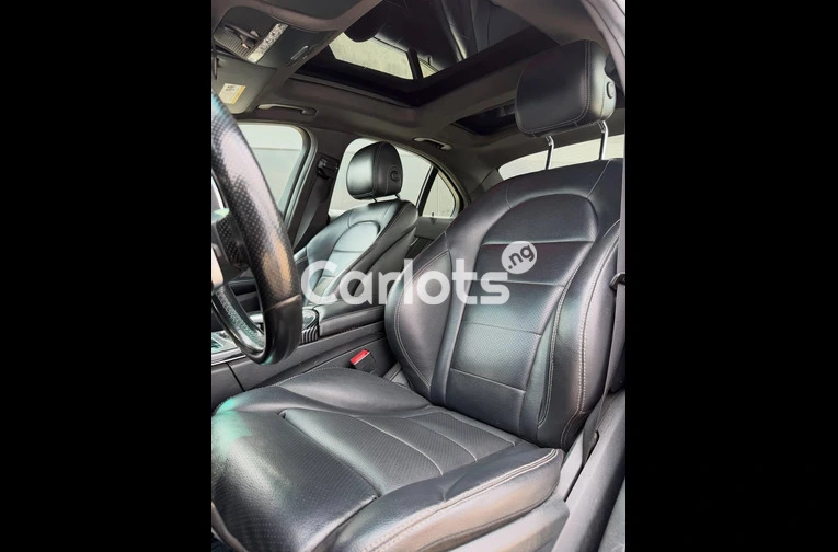 MERCEDES C300 2016 - 4/7