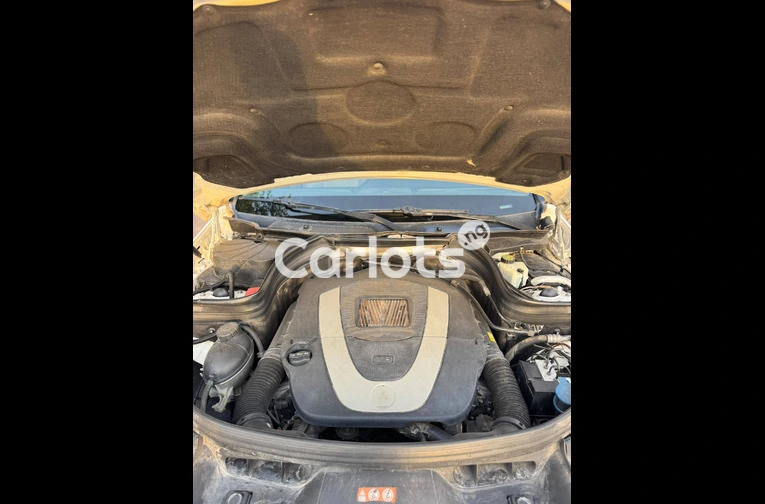 2012 Mercedes Benz GLK350 - 2/7