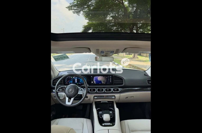 Foreign Used Mercedes GLS450 – Priced to Sell Fast - 5/7