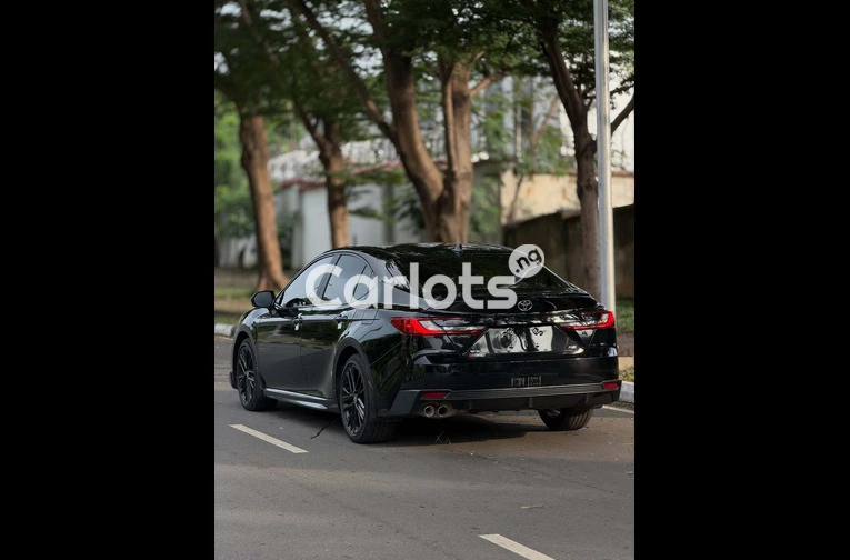 2025 Toyota Camry SE - 7/7