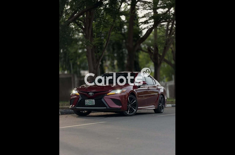 2018 Toyota Camry XSE