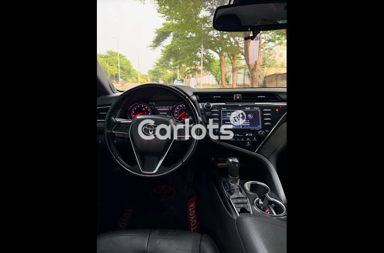 2018 Toyota Camry XSE - 4/7