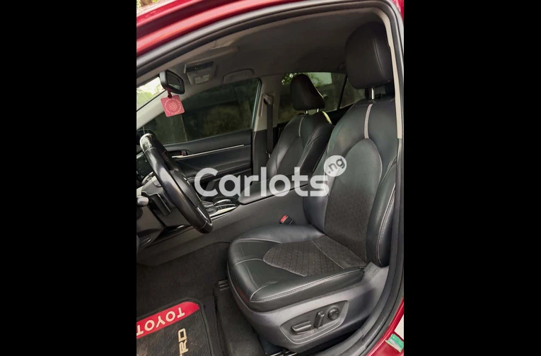 2018 Toyota Camry XSE - 6/7
